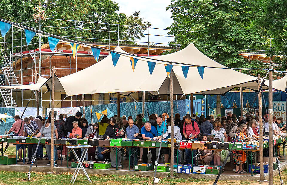 Bücherflohmarkt beim Büchereifest