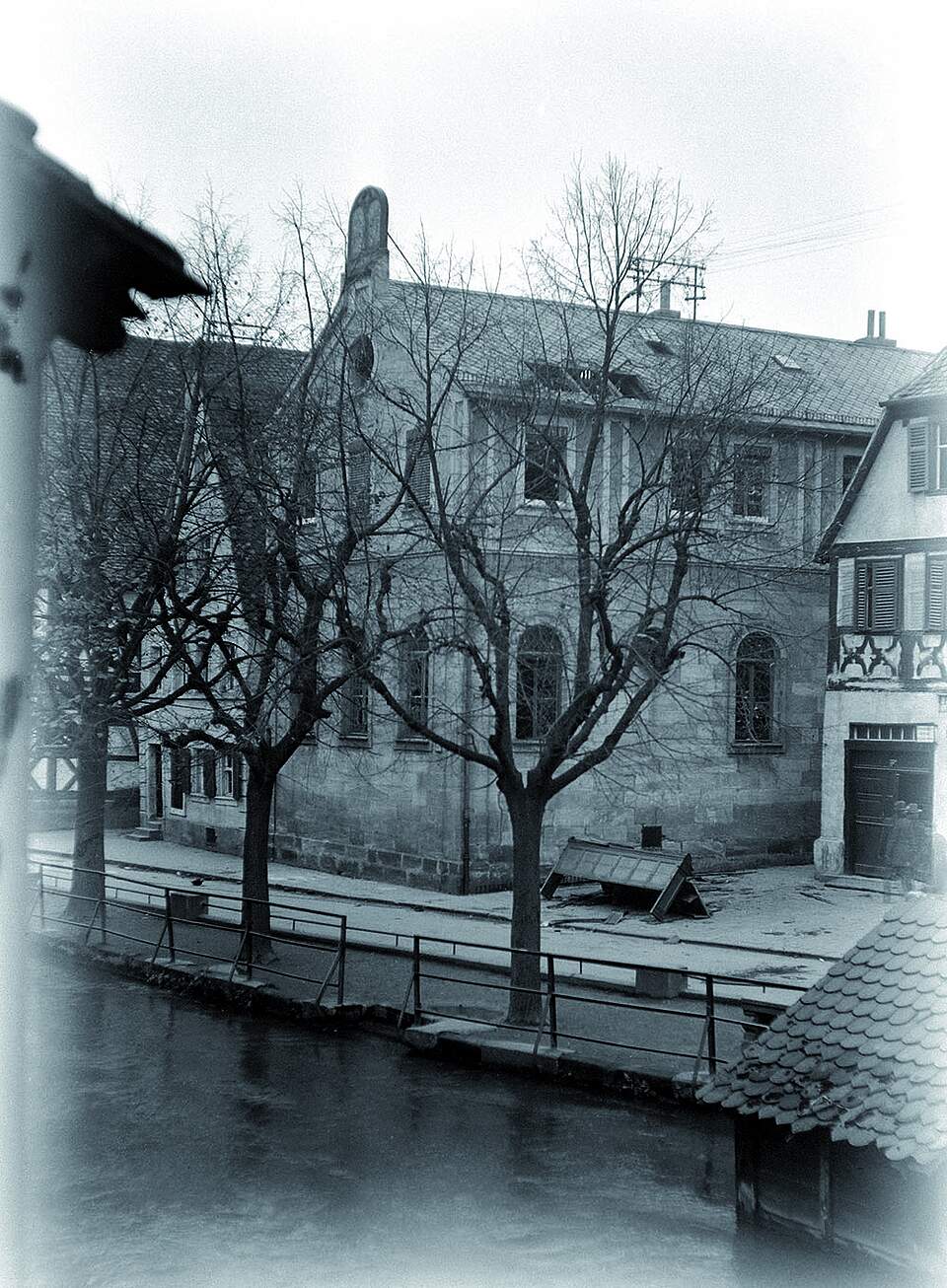 Synagoge in schwarz weiss