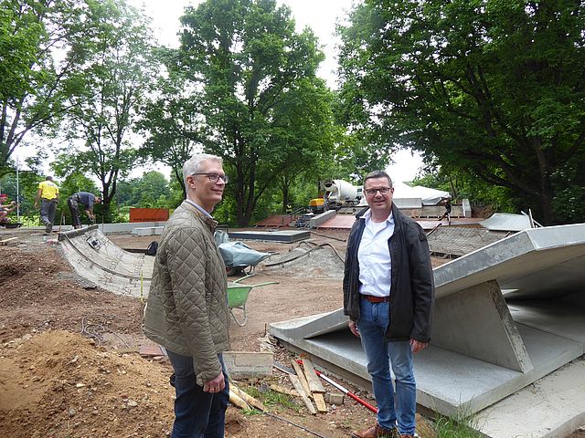  Oberbürgermeister Dr. Uwe Kirschstein (links) und Amtsleiter Herbert Fuchs 