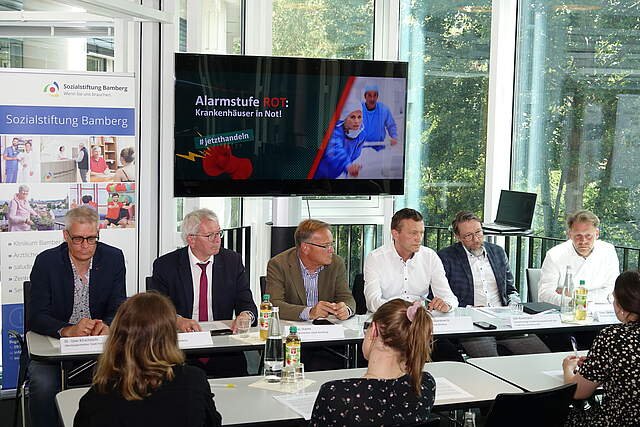 Pressekonferenz zum Aktionstag "Alarmstufe Rot"