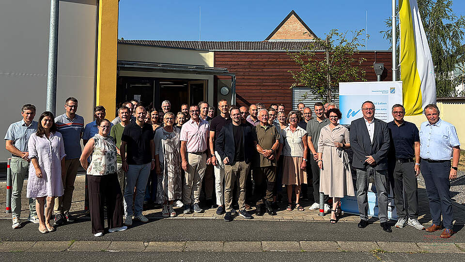 Personen Gruppe des Gewässer-Nachbarschaftstag