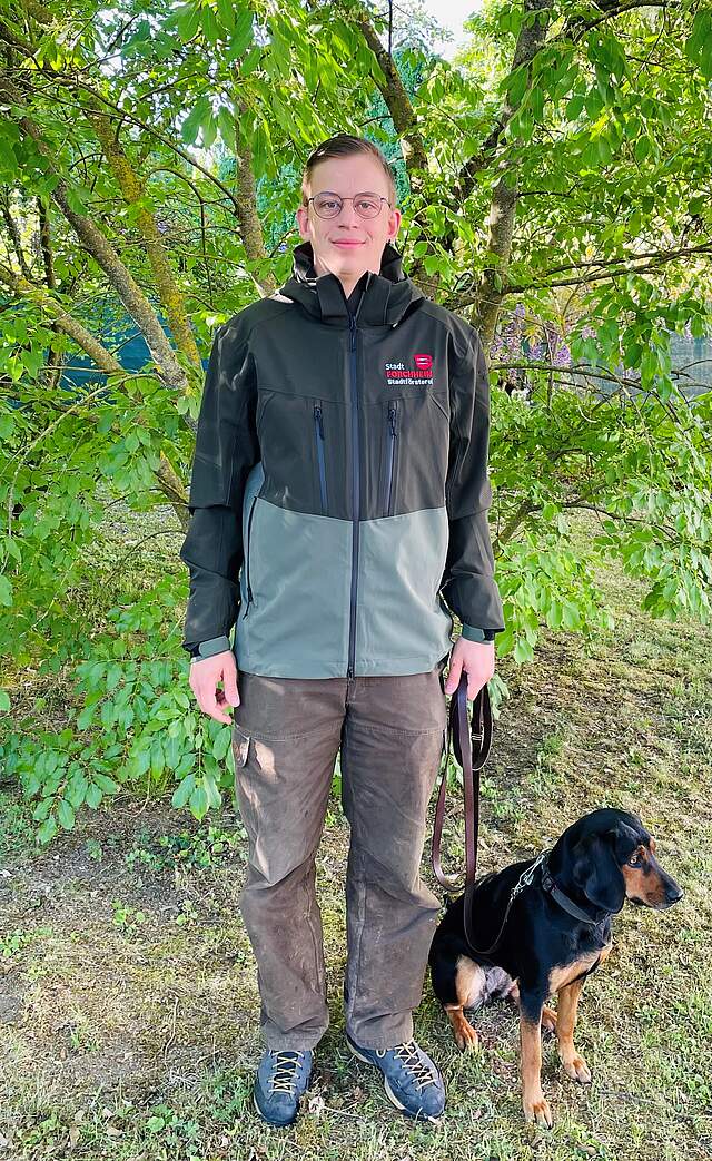 Stadtförster mit Jagdhund der Stadt Forchheim