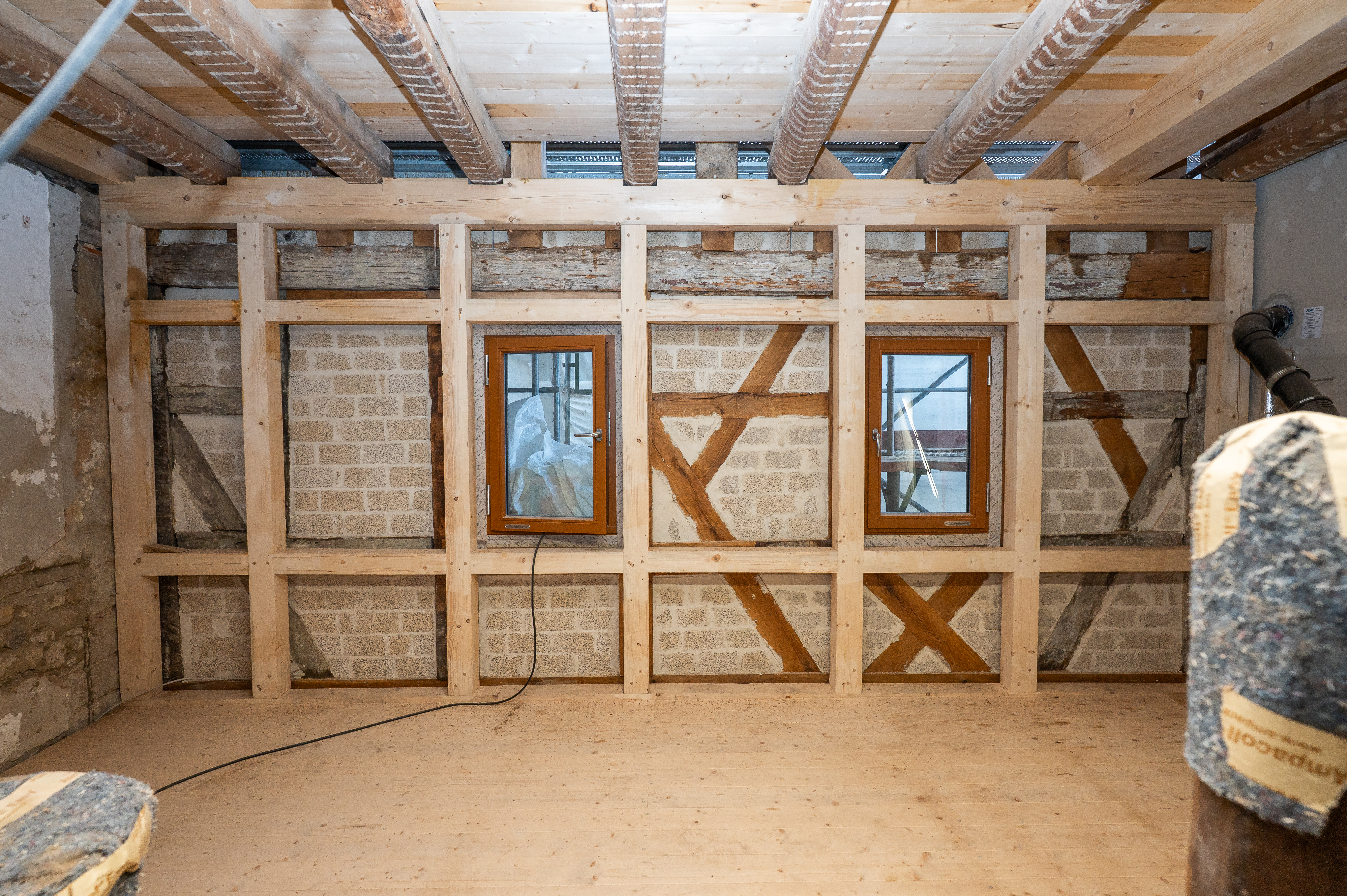 Baufortschritt Raum mit Fachwerk