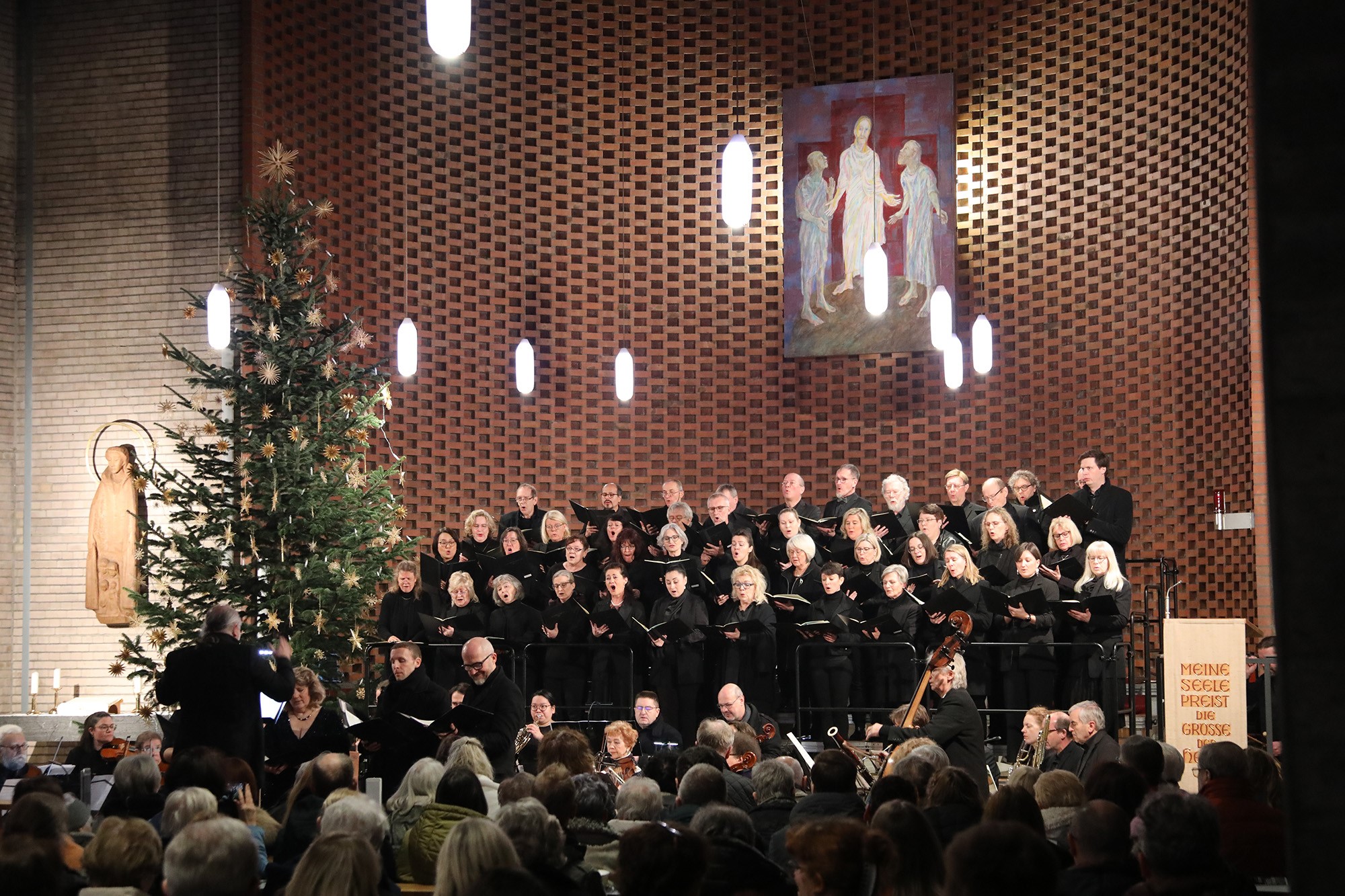 Der Liederverein Forchheim e.V. beim Konzert in der Kirche Verklärung Christi