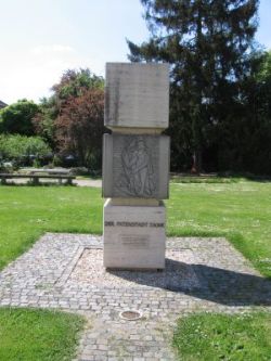Denkmal der Braunauer Heimatvertriebenen